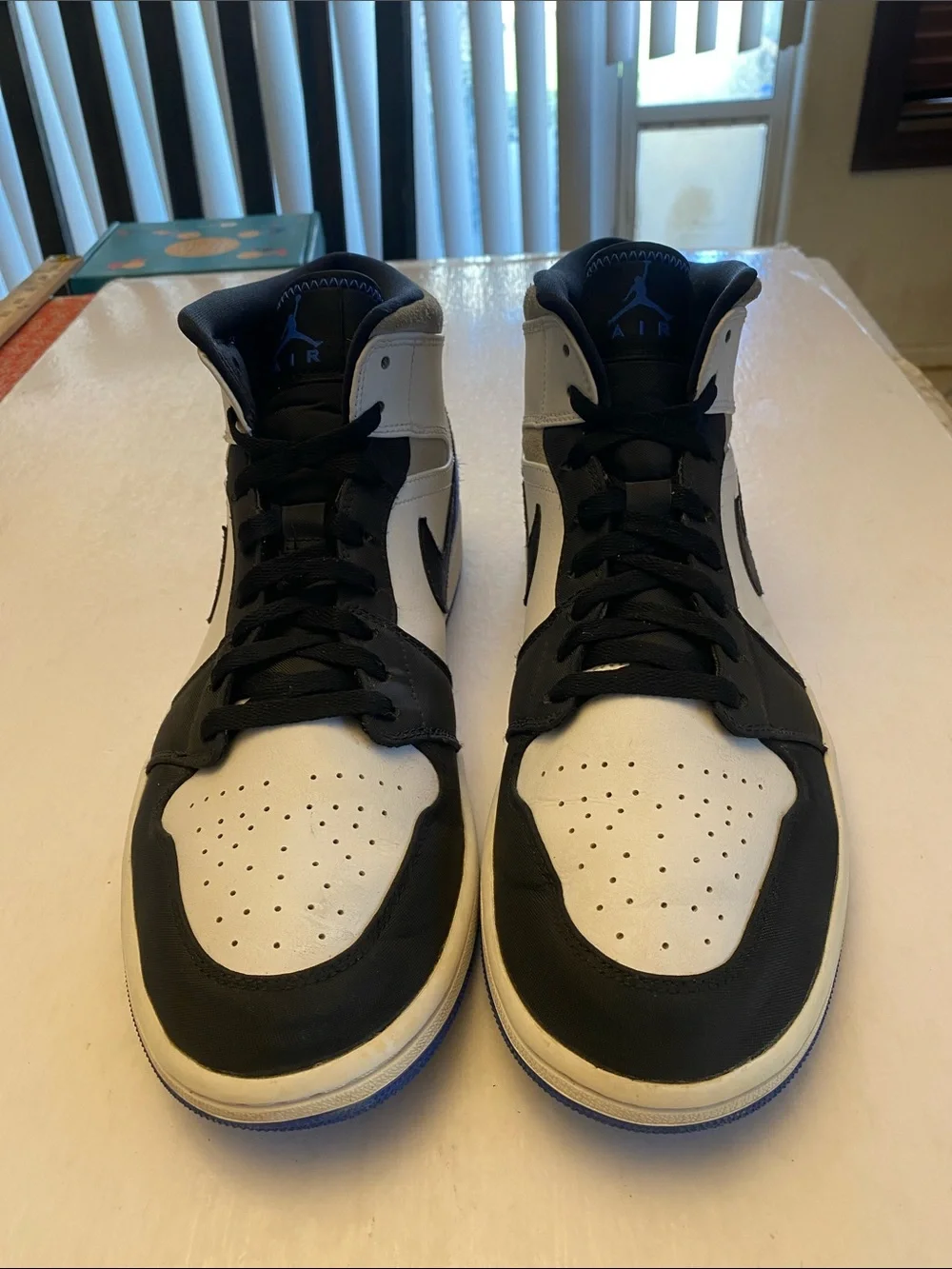 Air Jordan 1 Mid SE Royal Black Toe  Sneakers 852542-102 Men’s Size 11.5